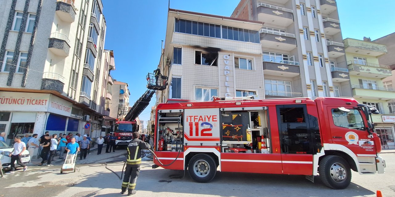 Yangın çıkan daire kullanılamaz hale geldi