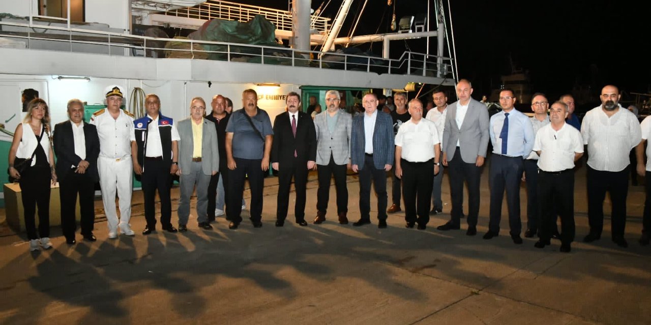 Samsun'da balıkçılar denize açıldı