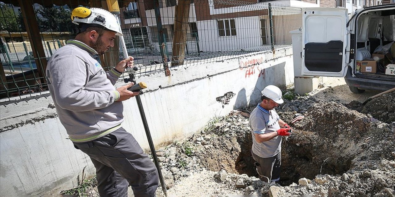 Su, elektrik ve kanalizasyon sistemleri onarıldı