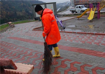Canik'de park temizliği