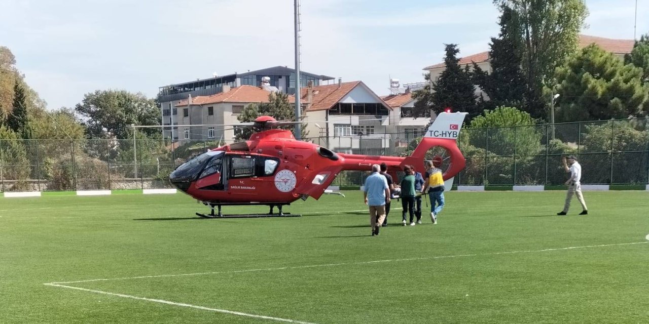 Ambulans helikopterle hastaneye kaldırıldı