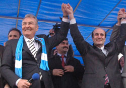 CHP lideri Baykal Trabzon'da