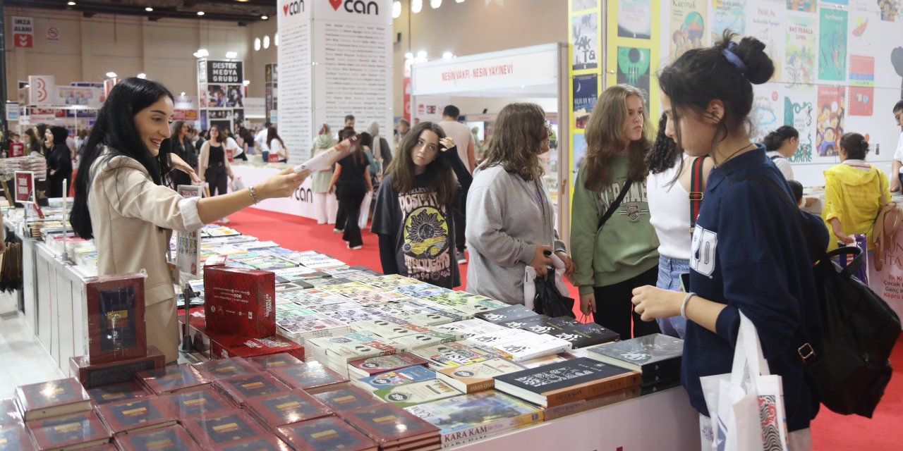 Karadeniz 8. Kitap Fuar  Samsun'da başladı