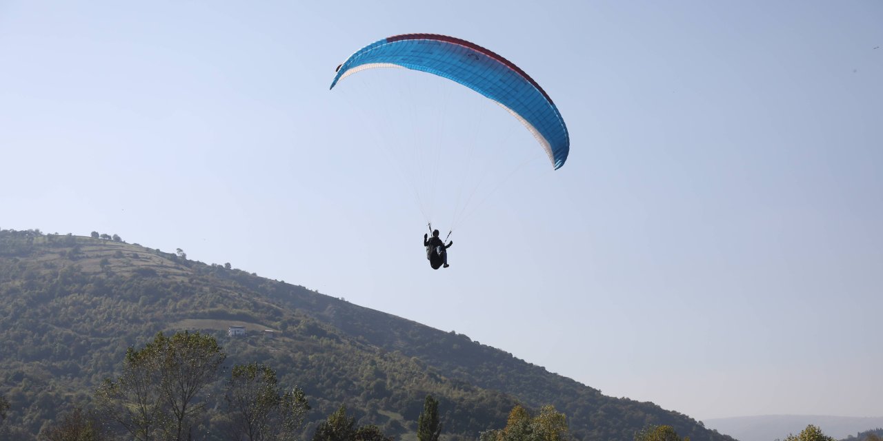 Yamaç Paraşütü Hedef Eğitim Yarışması düzenlendi