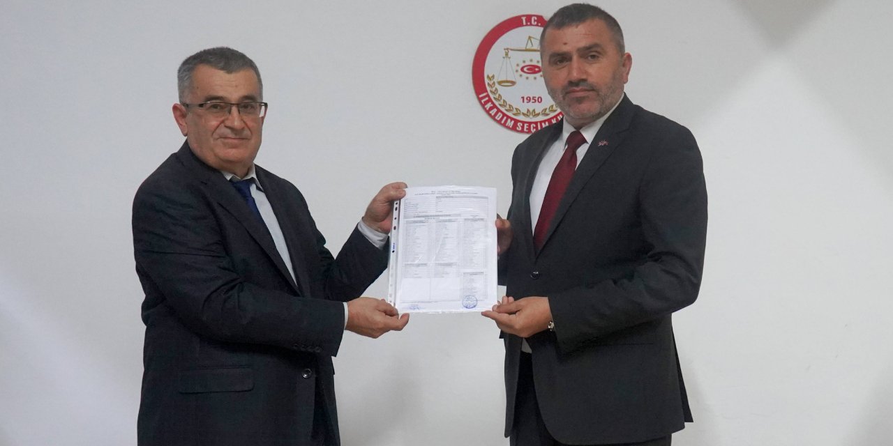 İl Seçim Kurulu'ndan mazbatasını aldı