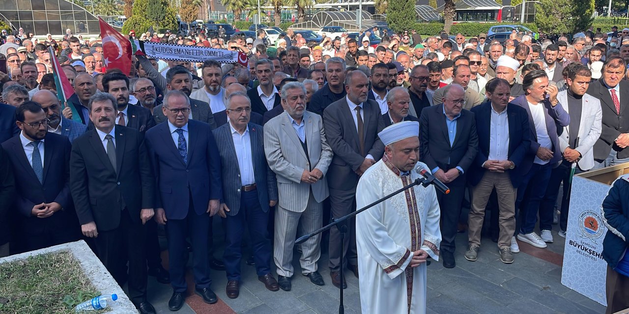 Gıyabi cenaze namazı kılındı