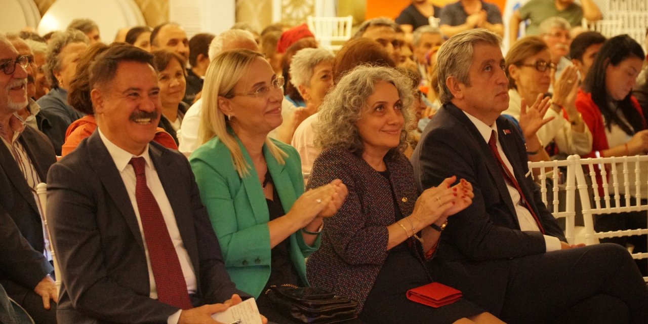 Cumhuriyet rüzgarı Atakum’da esti