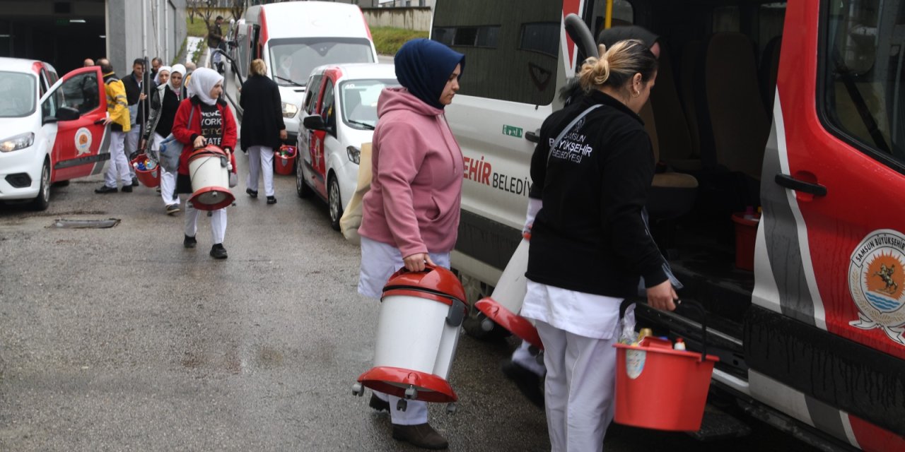 İhtiyaç sahibi vatandaşlara hizmetler devam ediyor