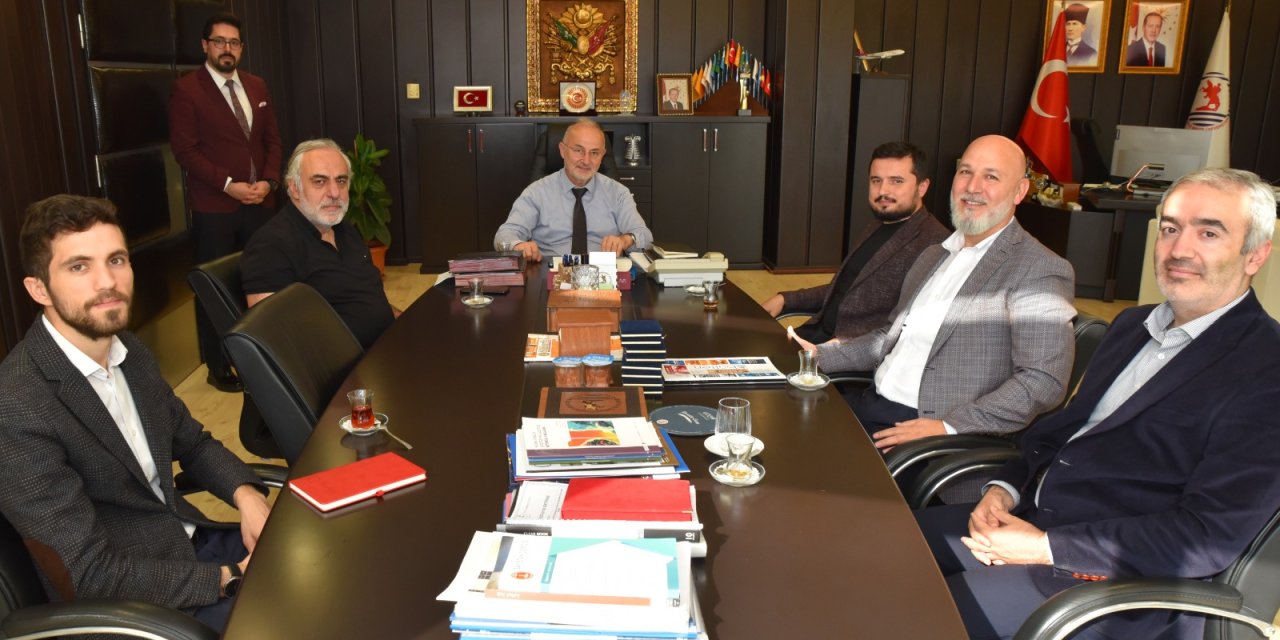 UDEF yöneticilerinden Rektör Ünal’a Ziyaret