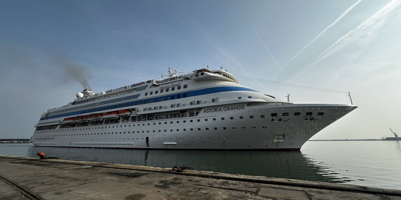 "Astoria Grande" Samsun'a geldi