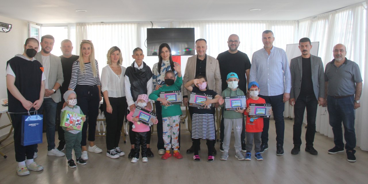 ASRİAD lösemili çocukları unutmadı