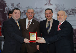 ÇTSO'dan plaket