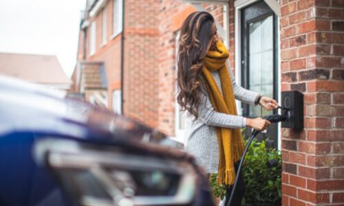 Evinizi Elektrikli Araçlarınız İçin Bir İstasyona Dönüştürün