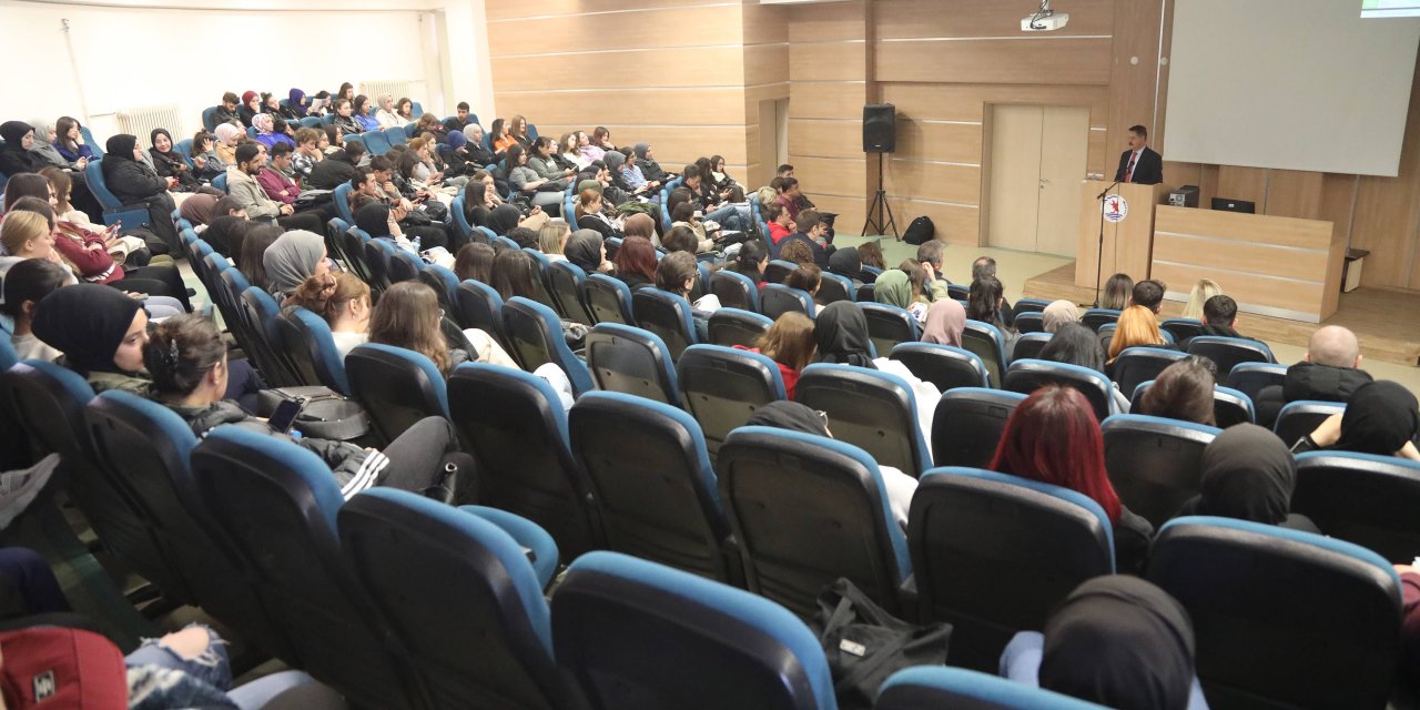 OMÜ’de sosyal belediyeciliği anlattı