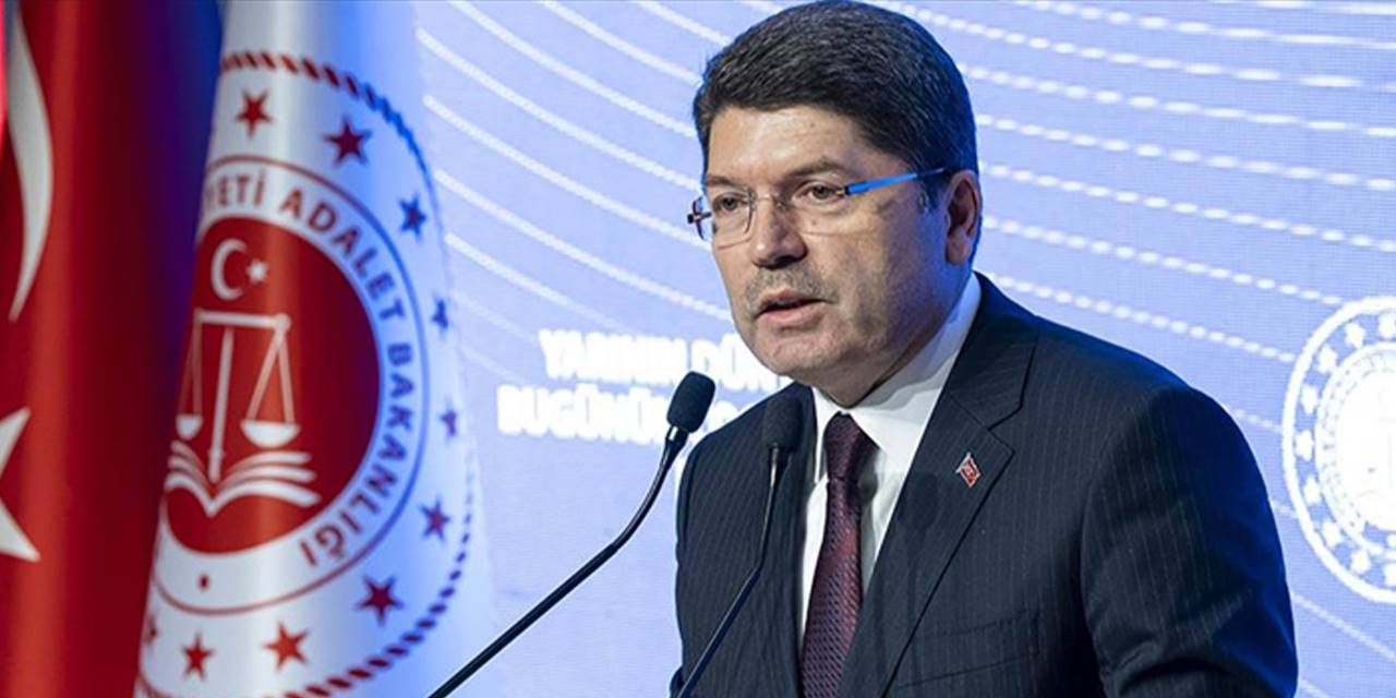 Yeni bir Anayasaya ihtiyaç duyduğumuz açıktır
