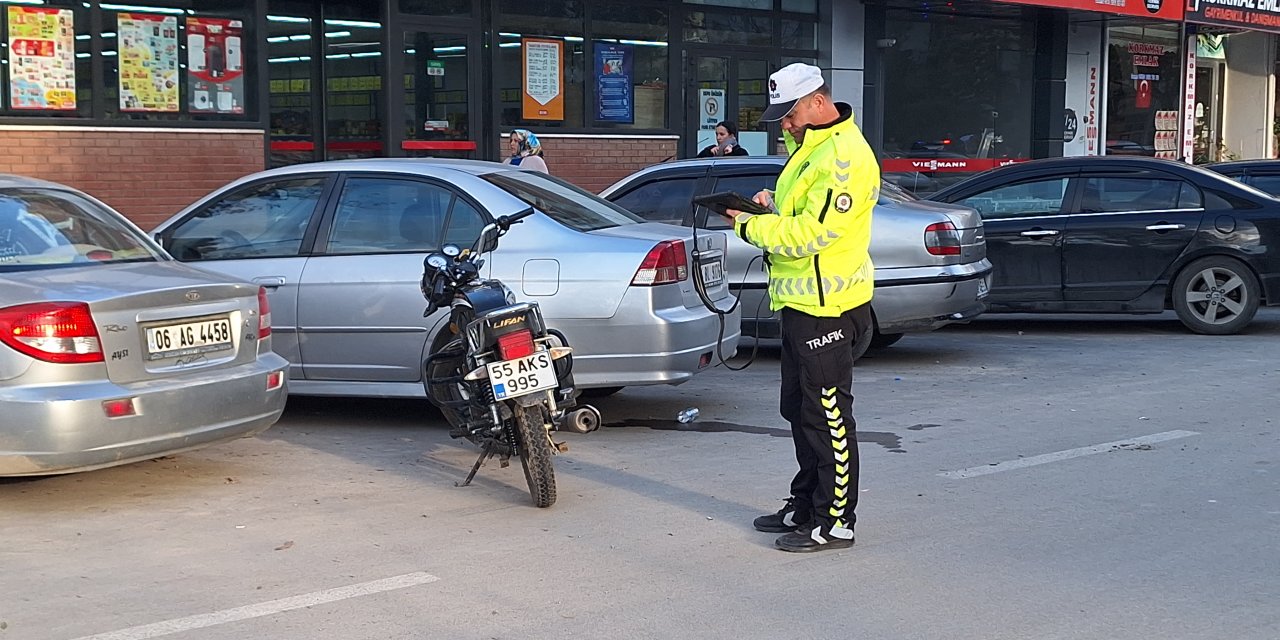 Motosikletin çarptığı yaya ağır yaralandı