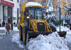 Bafra'da kar mücadelesi