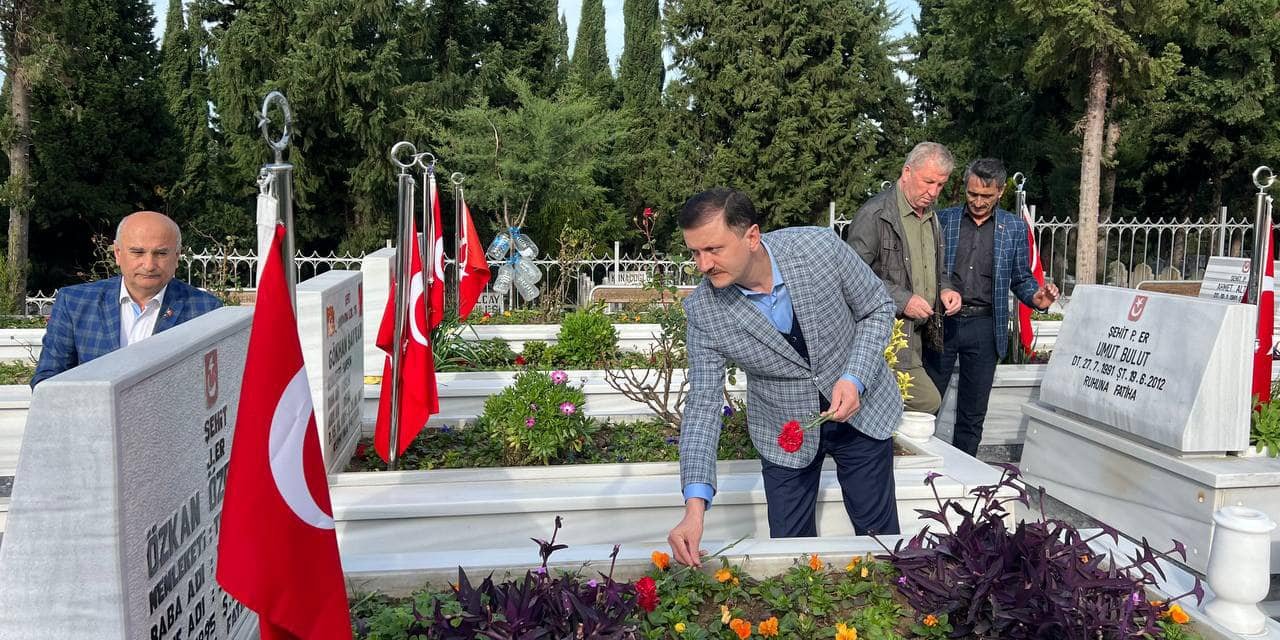 Şehit ailelerine sahip çıkmak bizim görevimizdir
