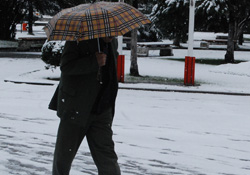 Buzlu yolda yürüme teknikleri