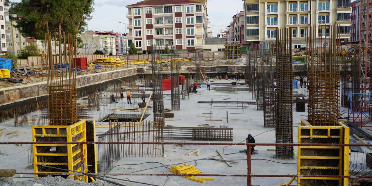 Şehir Kütüphanesi inşaatı devam ediyor