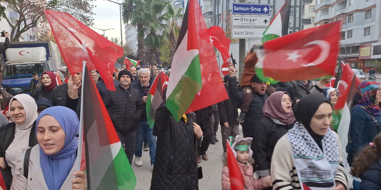 Bafra'da destek yürüyüşü düzenlendi