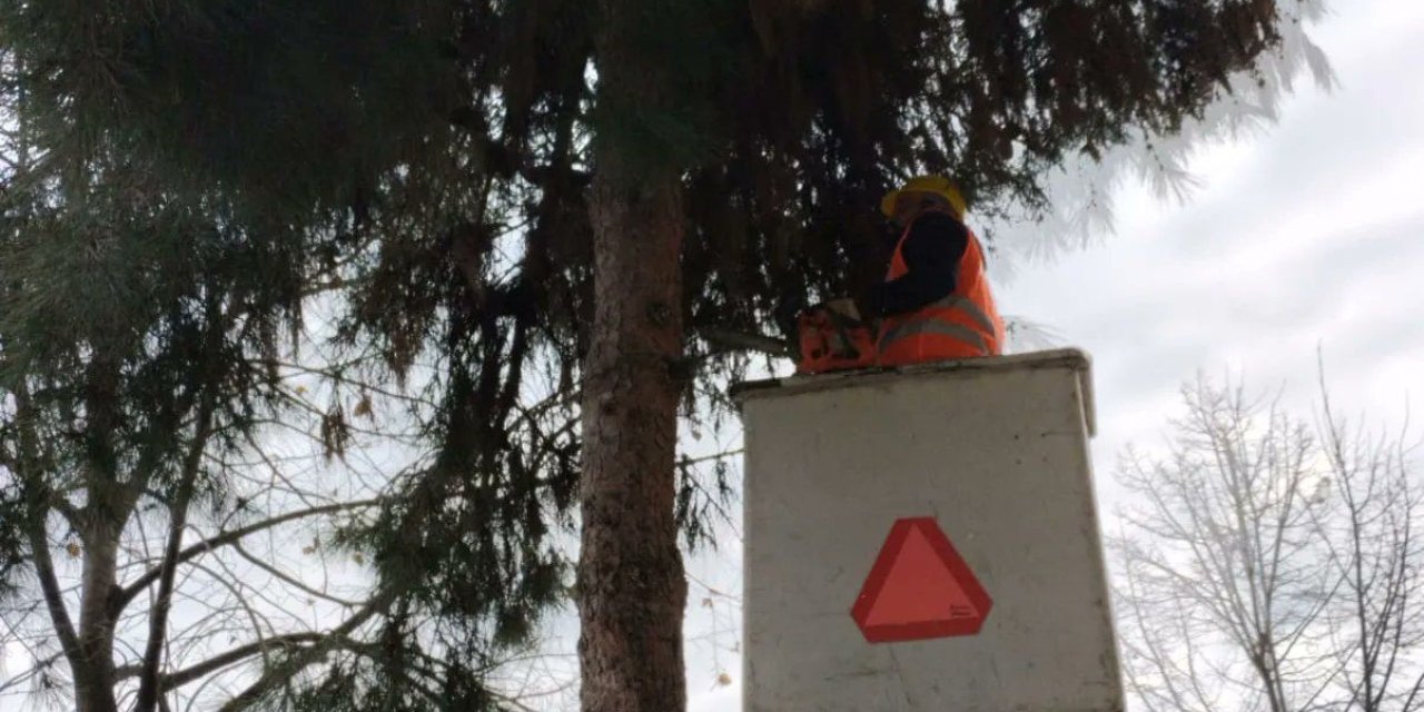 Atakum'da ekipler saha temizliğinde