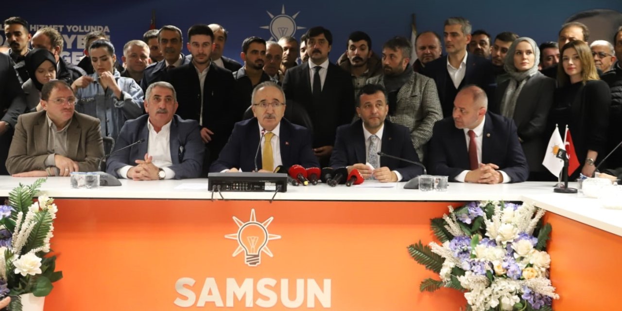 Partililerle bir araya geldi
