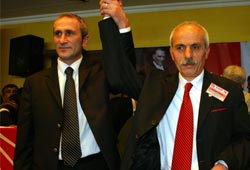 Koltuk Özkan'a da kalmadı