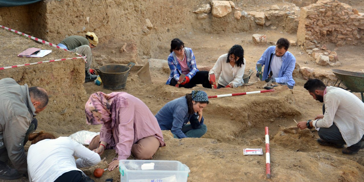 OMÜ'lü akademisyenler arkeolojik kazılarda görev alıyor