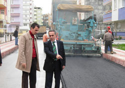 Asfaltı bozuk yol kalmadı