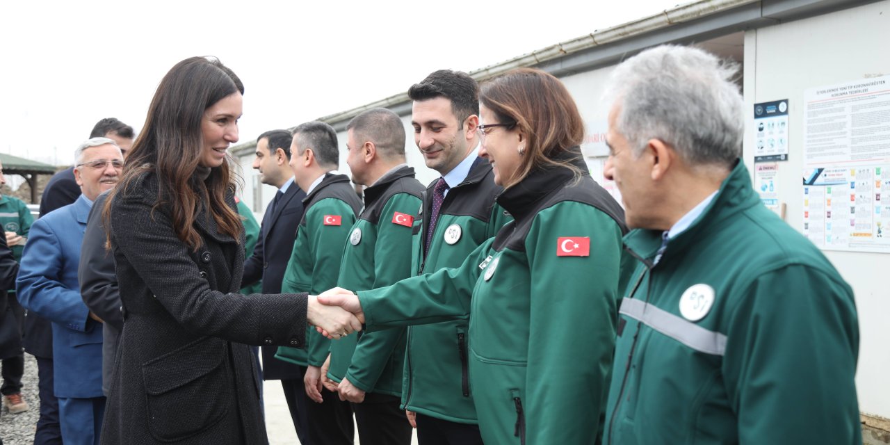 Baraj inşaatında incelemelerde bulundu