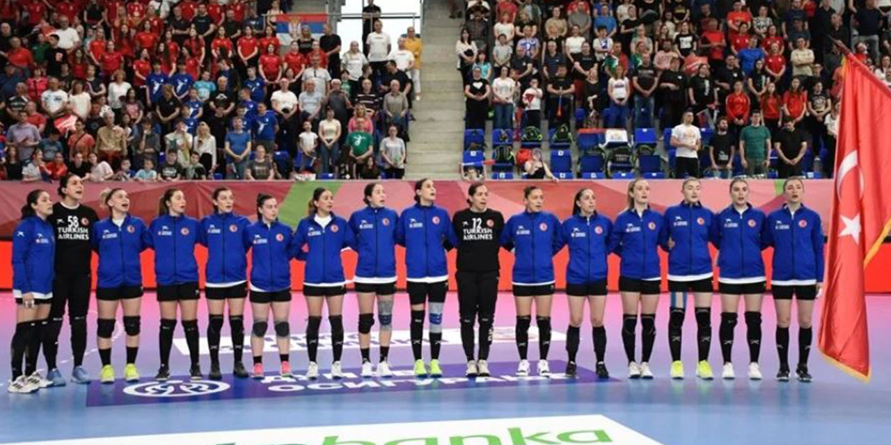 A Milli Kadın Hentbol Takımı, Avrupa Şampiyonası'na gitmeye hak kazandı