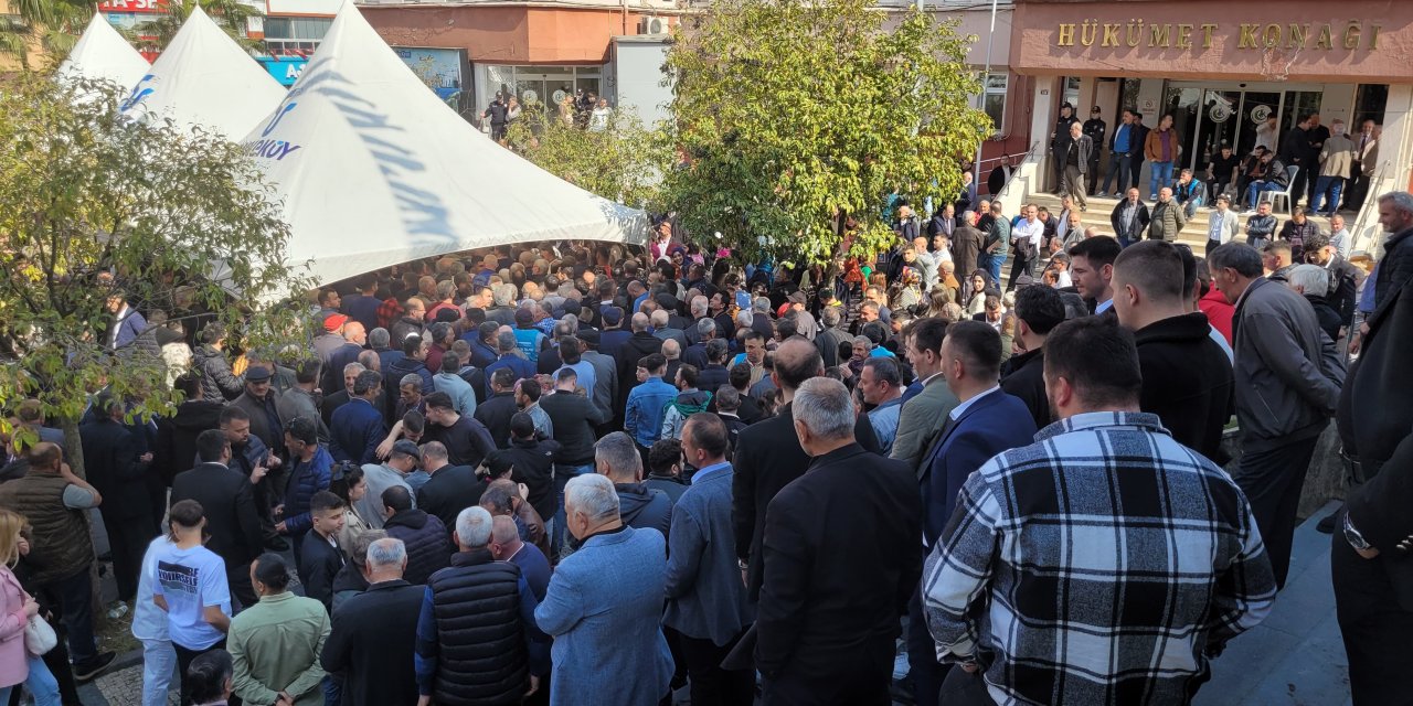 Tekkeköy'de bayramlaşma töreni düzenlendi