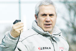 Disiplinli çalışıyoruz