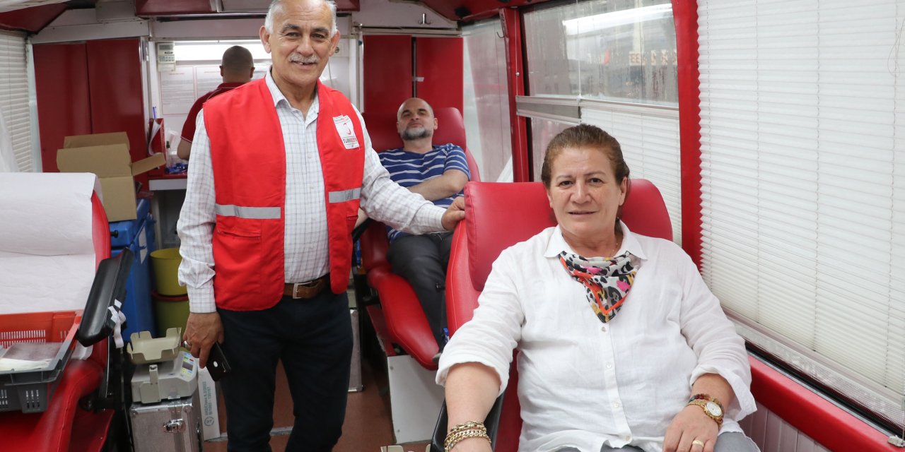 Türk Kızılay kan bağışı kampanyası düzenledi
