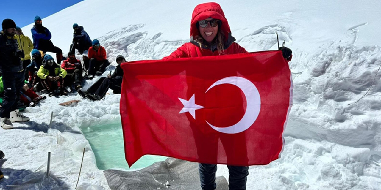 Deniz Kayadelen, dünya rekoruna imza attı