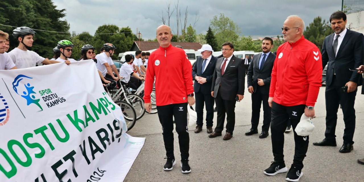 Samsun'da 'Spor Dostu Kampüs' projesini tanıttı