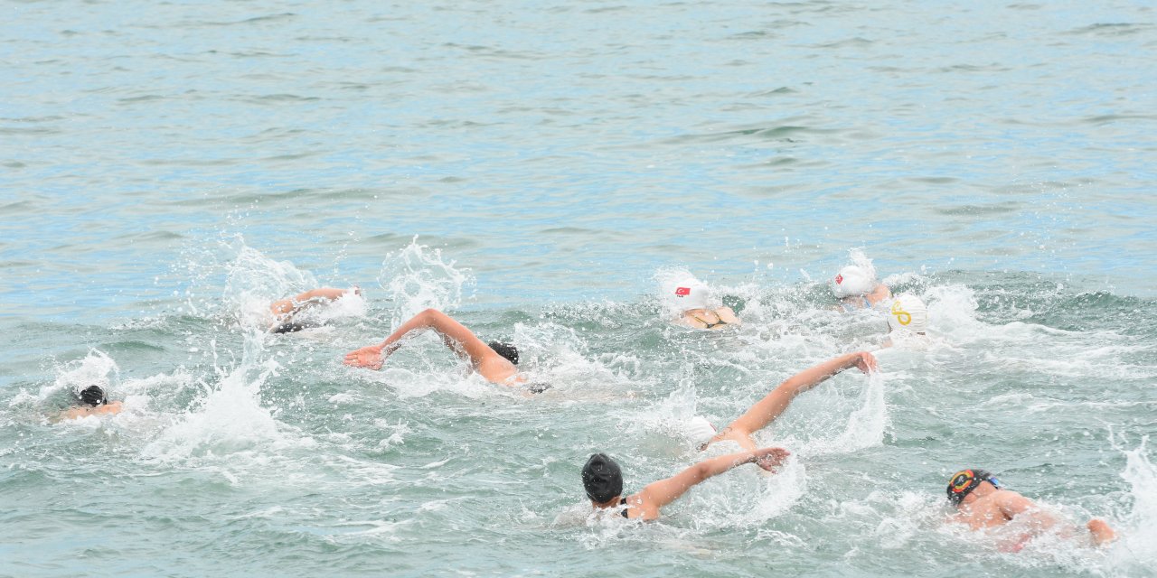 Uluslararası Açık Su Yüzme Yarışı yapıldı