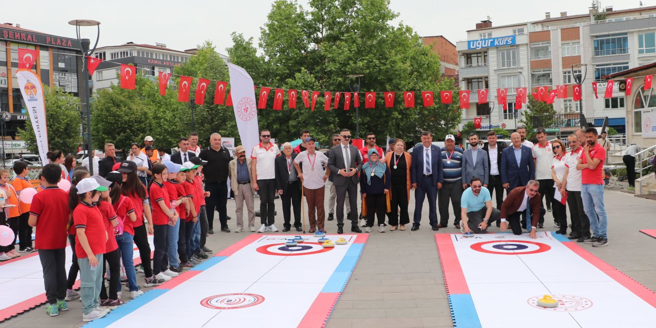 Floor Curling Turnuvası düzenlendi