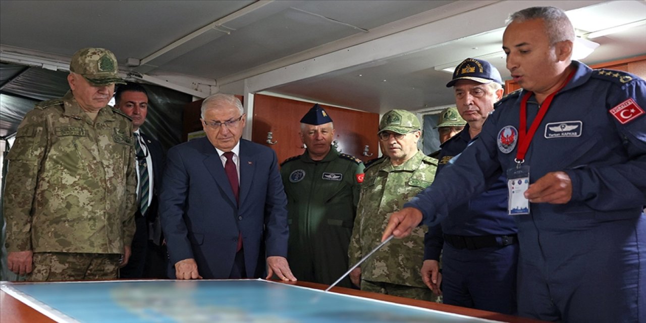 Bakanı Güler tatbikat hazırlıklarını denetledi