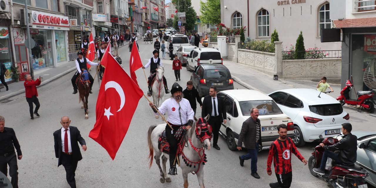 Atlı sporlar gösterisi ilgi çekti