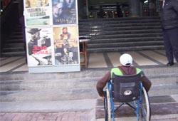 Engelliler sergisi yeni durağında