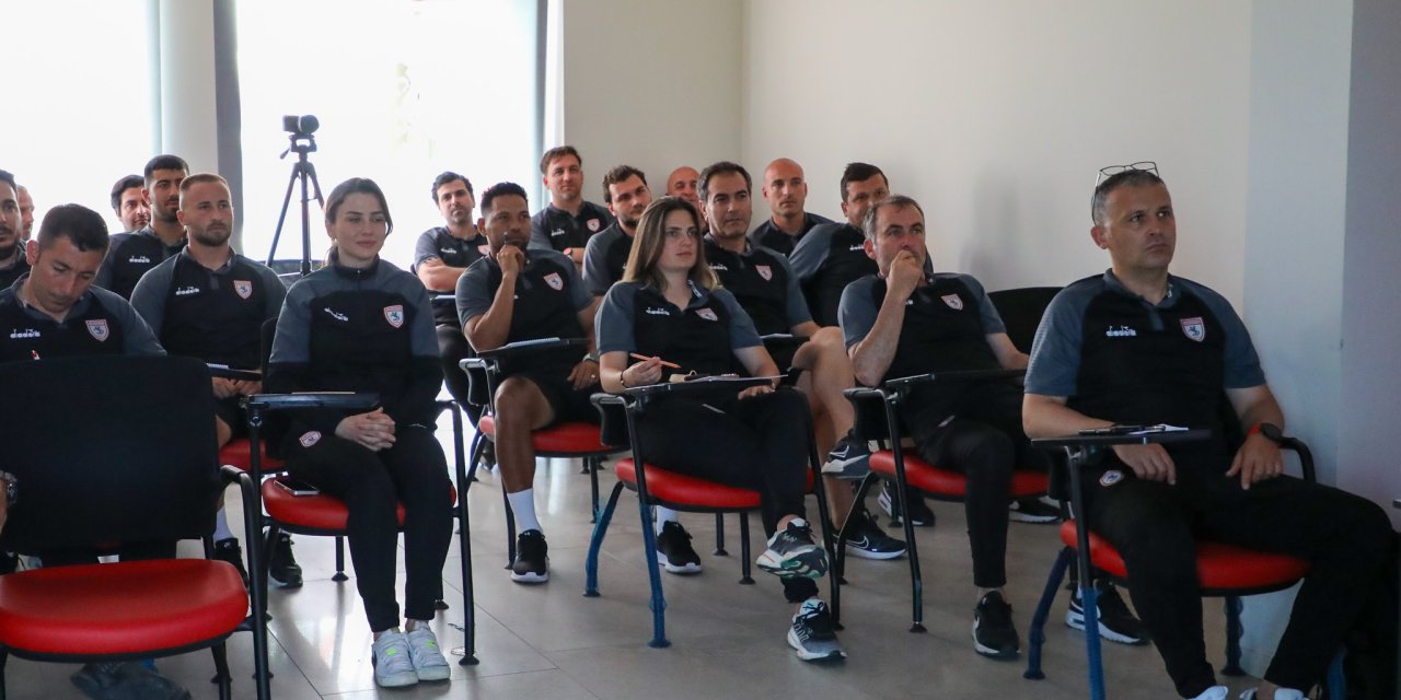 Samsunspor Futbol Akademisini ziyaret etti