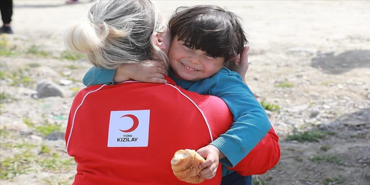 Türk Kızılay yardım çalışmalarına devam ediyor