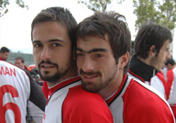 Yeni formalarla poz verdiler