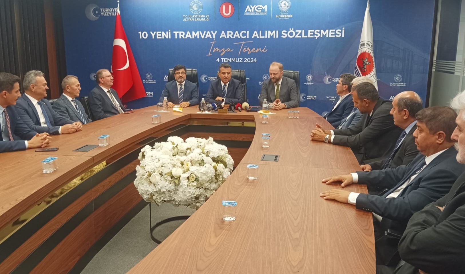 Samsun'a tramvay alım sözleşmesi imzalanıyor