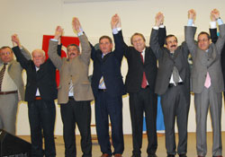 Sezer'den yaylım ateşi