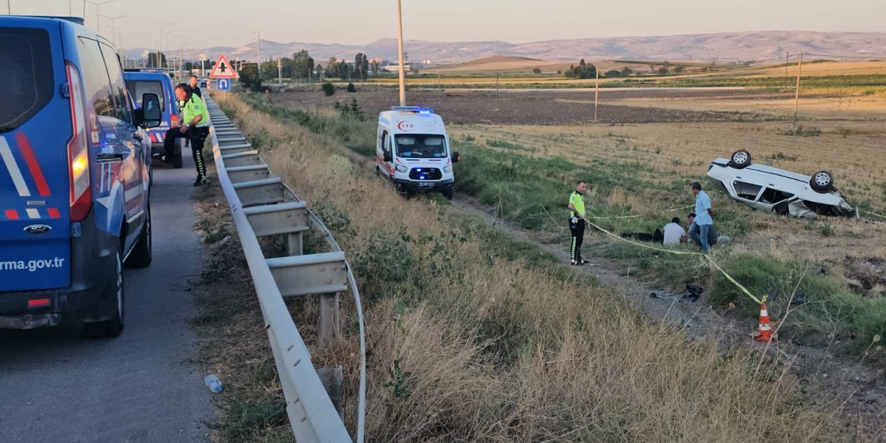 Devrilen araçtaki kadın hayatını kaybetti