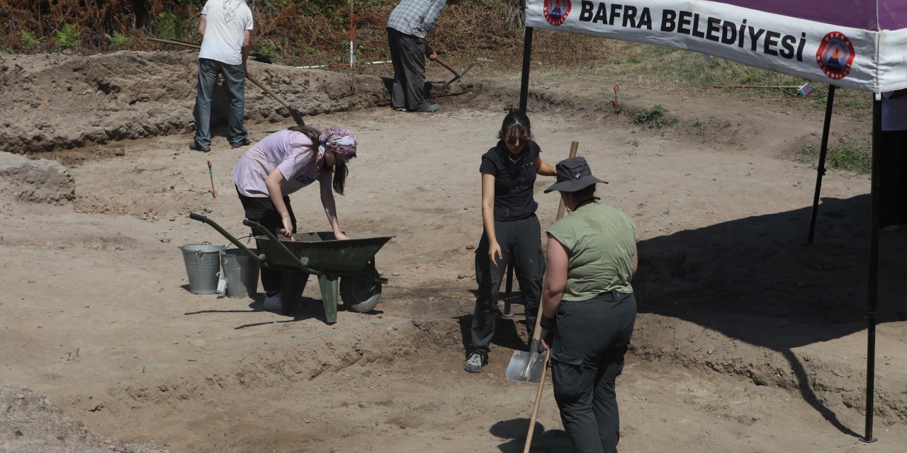 İkiztepe Höyüğü'ndeki kazılar bölgede dokumacılığın ön planda olduğunu gösteriyor