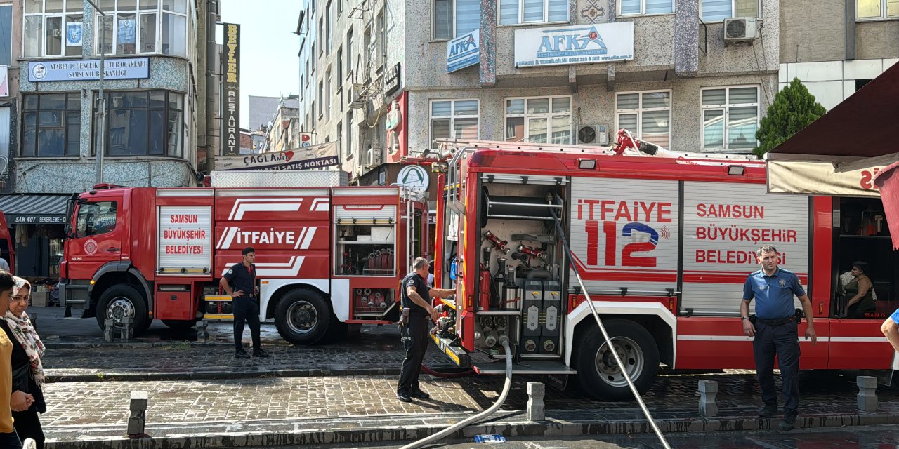 İlkadım'da iş yerinde çıkan yangın söndürüldü